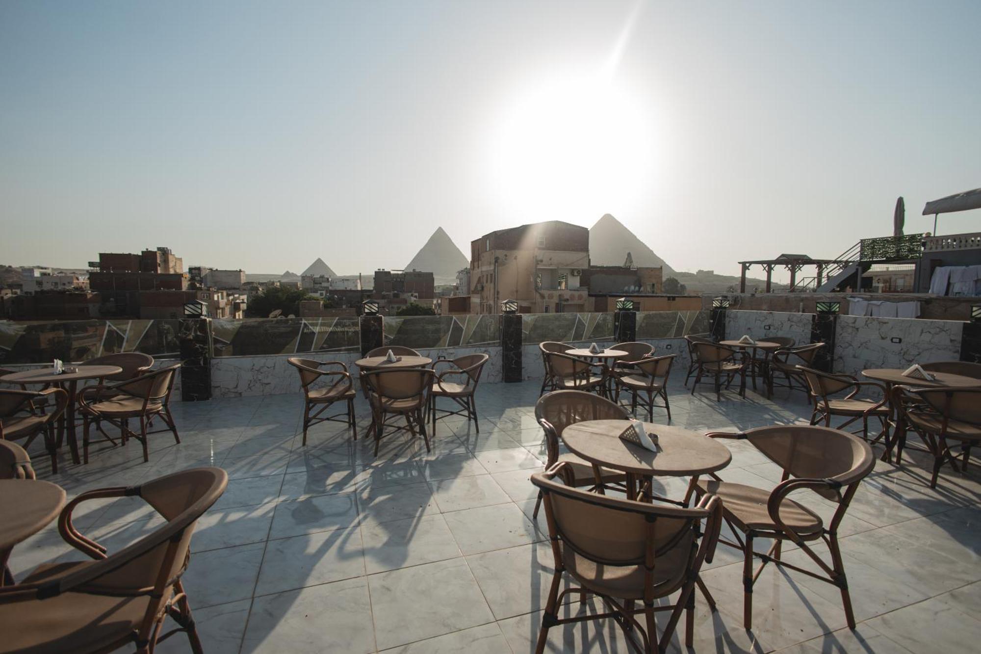 The View Pyramids Hotel Kafrat al Jabal Exterior photo