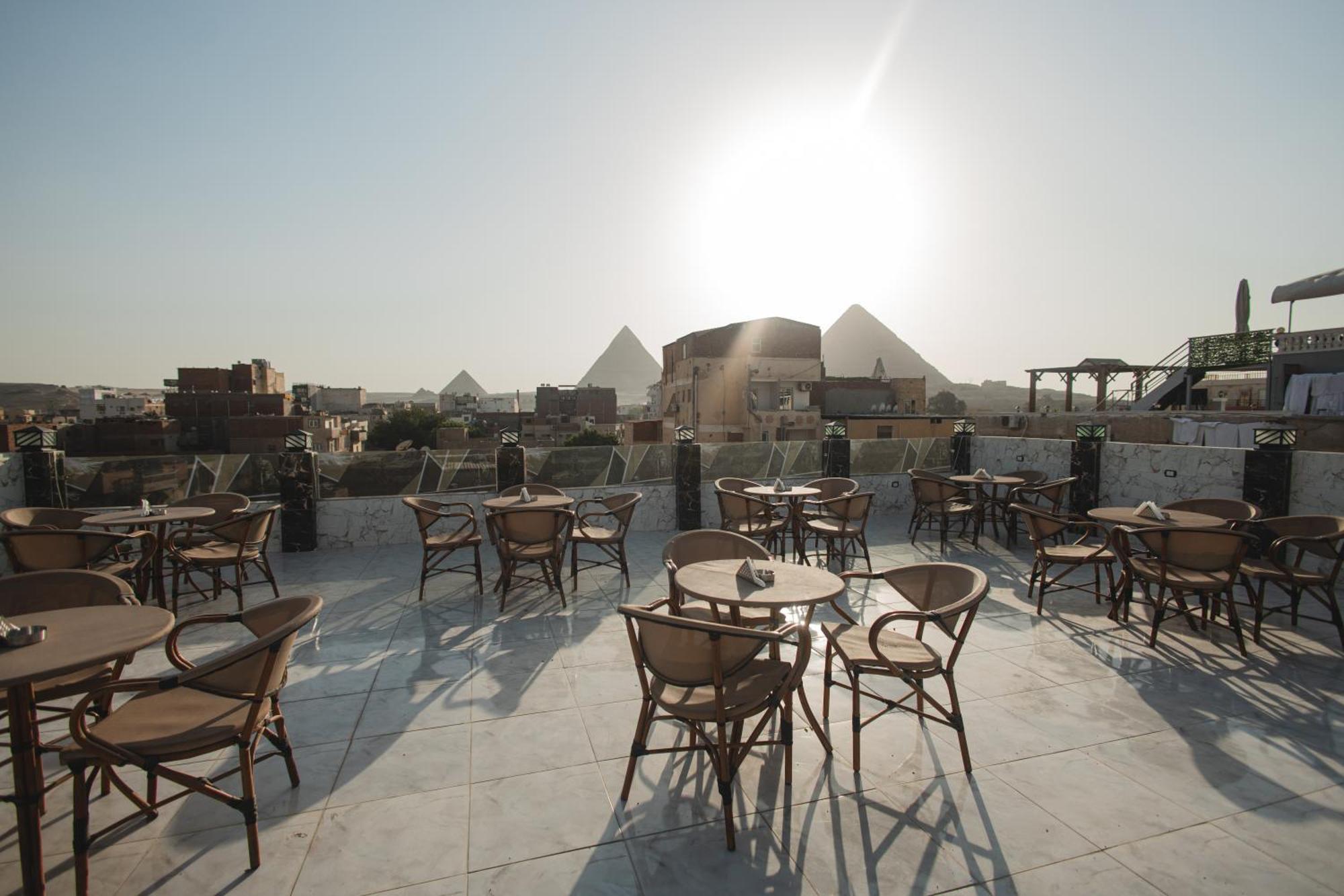 The View Pyramids Hotel Kafrat al Jabal Exterior photo